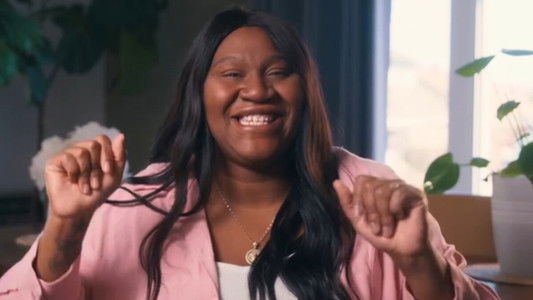 Mélissa, plein les bras