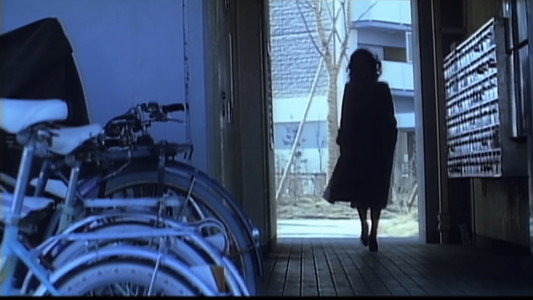 団地妻を縛る