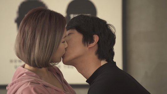 내방에 일본여자가 있다