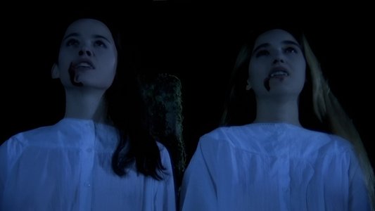 Les deux orphelines vampires