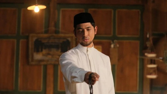 Munafik: Melawan Iblis