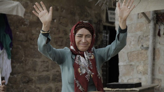 Hükümet Kadın 2