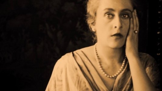 Vier um die Frau