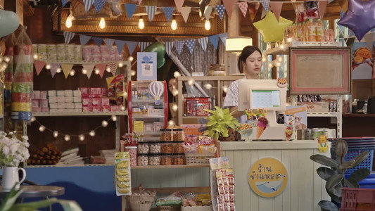 คุณวาฬร้านชำ