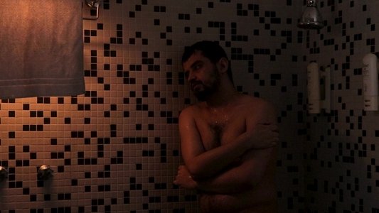 Tem Alguém em Casa?