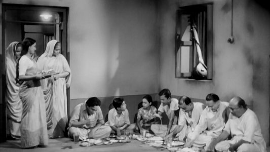 ওরা থাকে ওধারে