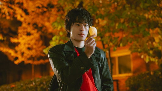 모두가 자신의 무가치함과 싸우고 있다