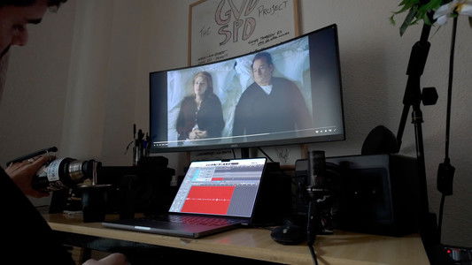 una colección de videos creando por tenerte cerca