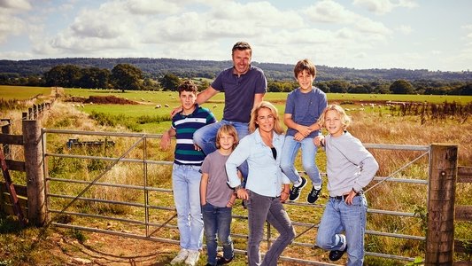 Sarah Beeny's New Life in the Country