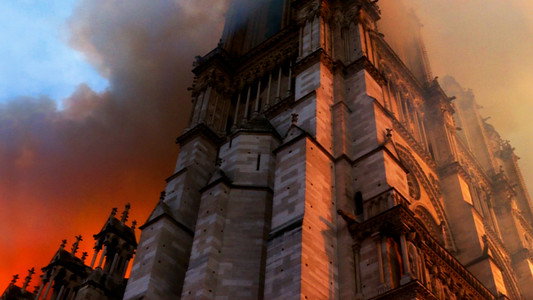Notre-Dame: Race Against the Inferno