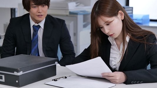 新卒入社の西野さんは、モテない冴えない僕を悪女のように弄んで犯す。