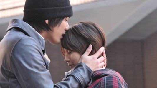 誰かが私にキスをした