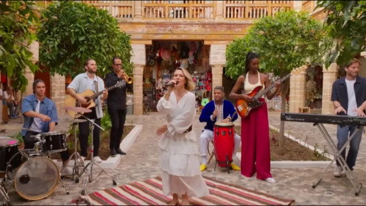 Voyage voyage, les stars chantent au Maroc