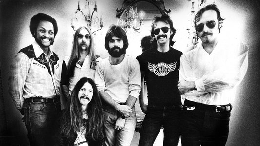The Doobie Brothers - Let The Music Play