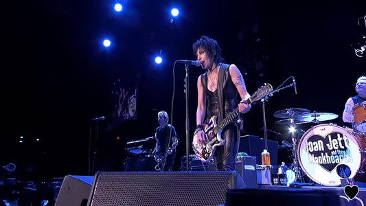 Joan Jett & The Blackhearts LIVE - Chicago, IL 2015