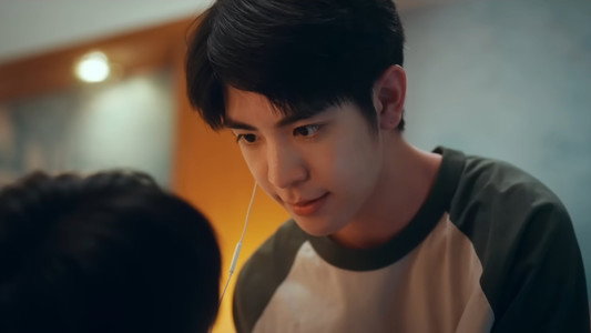 โปรดใช้วิจารณญาณในการรักเธอ