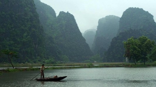 The Beautiful Country on FREECABLE TV