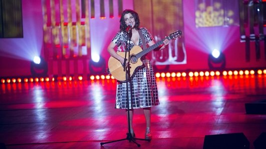 image: Especial de Ano Todo com Clarice Falcão