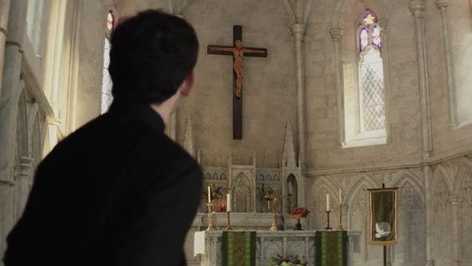 Wake Up Dead Man: A Knives Out Mystery