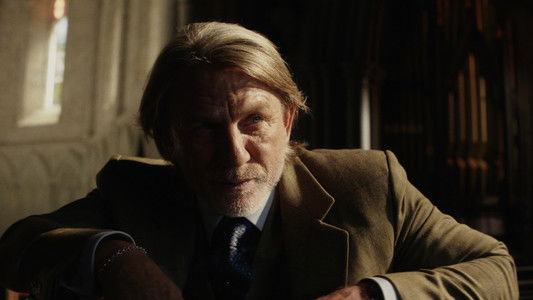 Wake Up Dead Man: A Knives Out Mystery