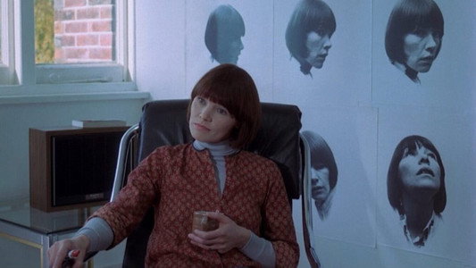 The Romantic Englishwoman
