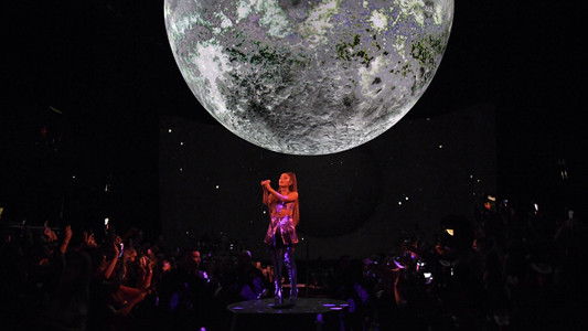 ariana grande: excuse me, i love you