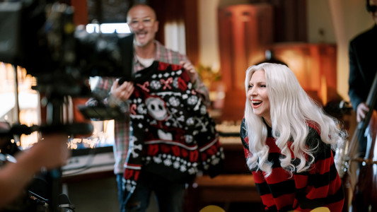 A Carpool Karaoke Christmas