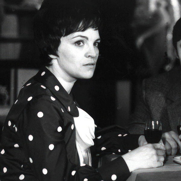 V každém pokoji žena