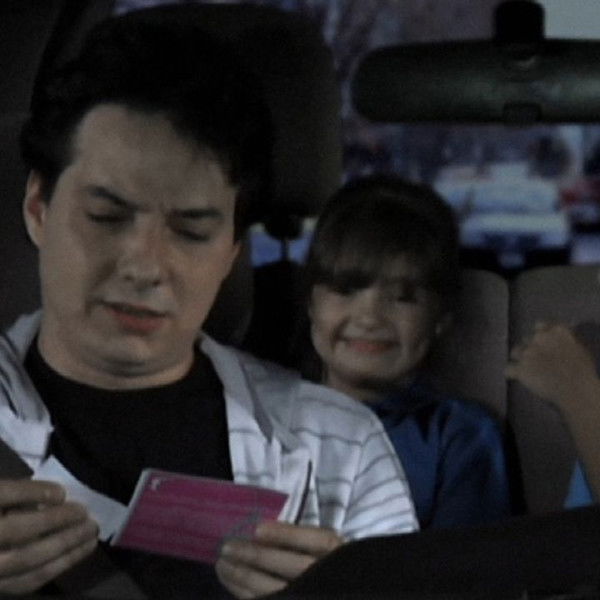 Una cita, una fiesta y un gato negro