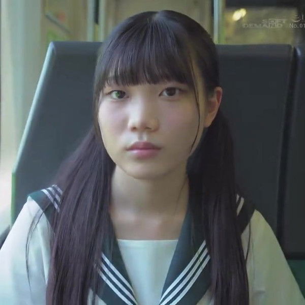 A 19-year-old in turmoil. Shy, serious, secretly lewd. I don’t want to become an adult just yet. Kaname Mochimi AV DEBUT