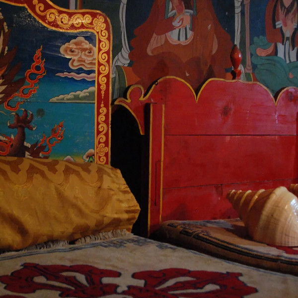 Bön: Mustang to Menri