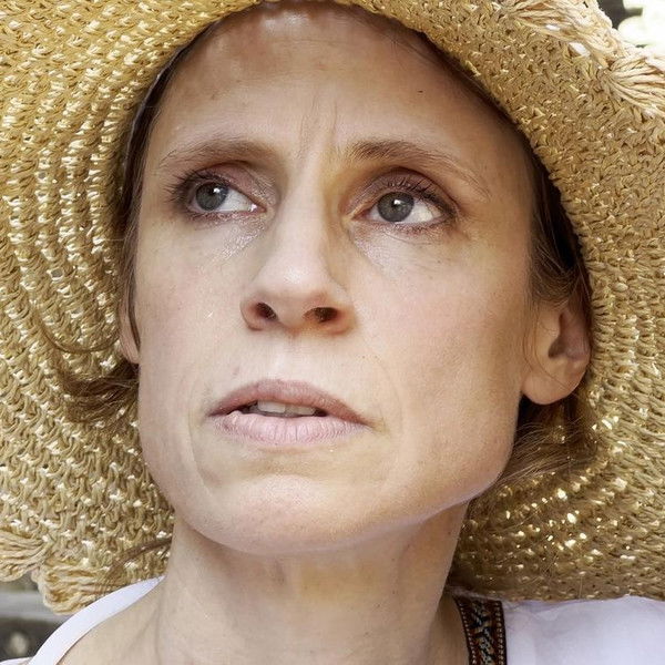 Angkor, Cambodia: Damiana