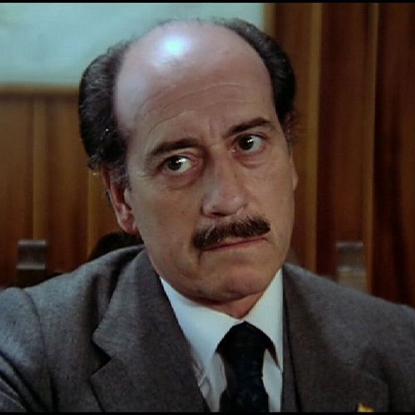 El fascista, la beata y su hija desvirgada