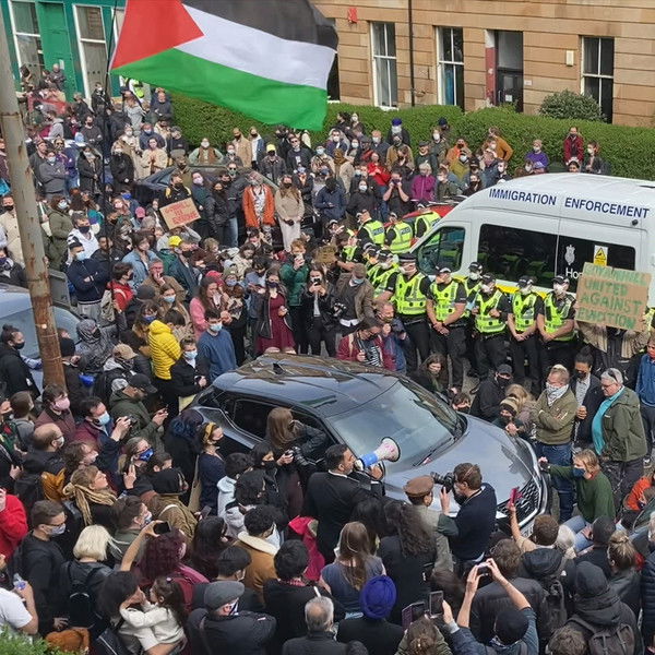 Everybody to Kenmure Street