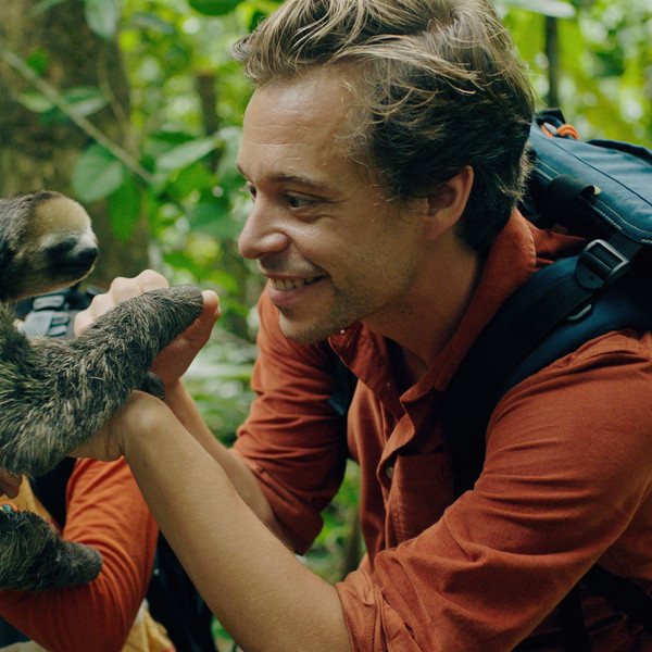 Curious Tobi and the Treasure Hunt to the Flying Rivers