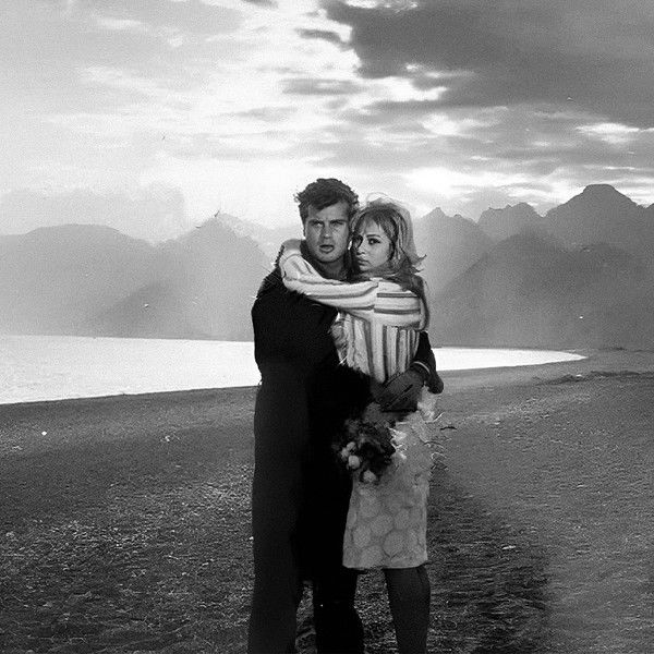 Kalbe Vuran Düşman