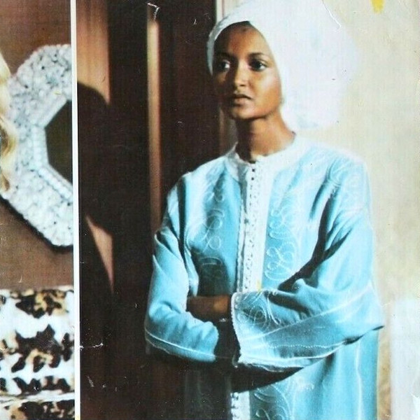 Una bella governante di colore