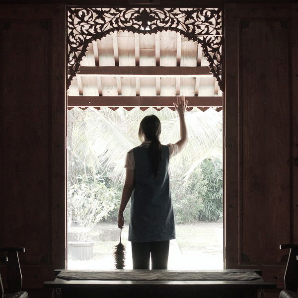 Setengah Hari Kurang Sedikit