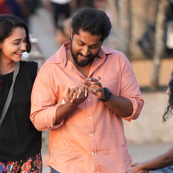 Raveendra Nee Evide?