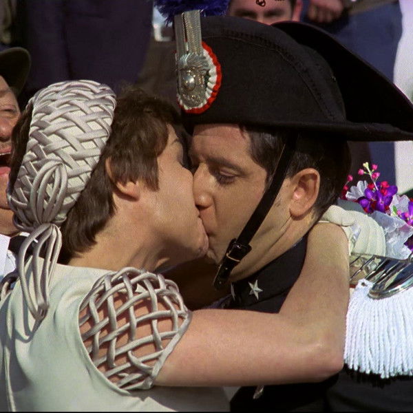 Los pecados de una chica casi decente