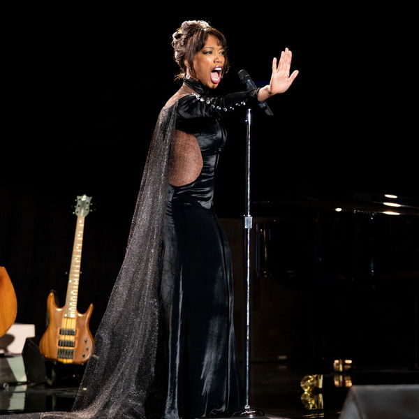 Whitney Houston: I Wanna Dance with Somebody