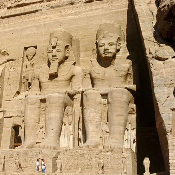 When Champollion Meets Ramses II