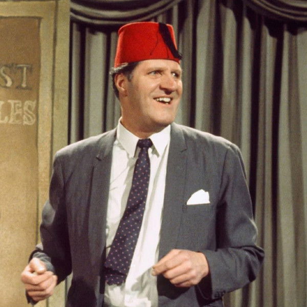 Tommy Cooper - A Feztival Of Fun With Tommy Cooper