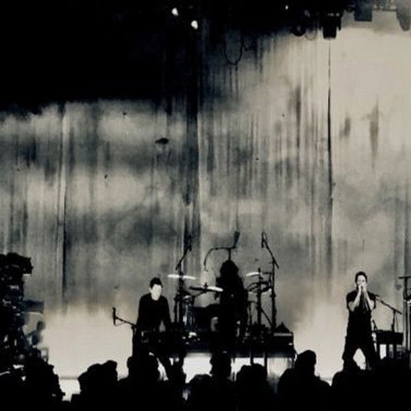 Nine Inch Nails: Live - Cold and Black and Infinite