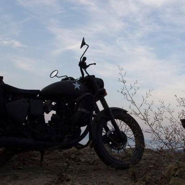 Neelakasham Pachakadal Chuvanna Bhoomi