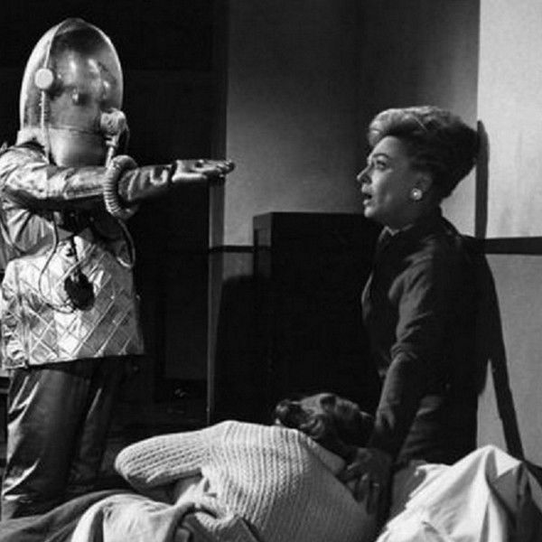 The Earth Dies Screaming