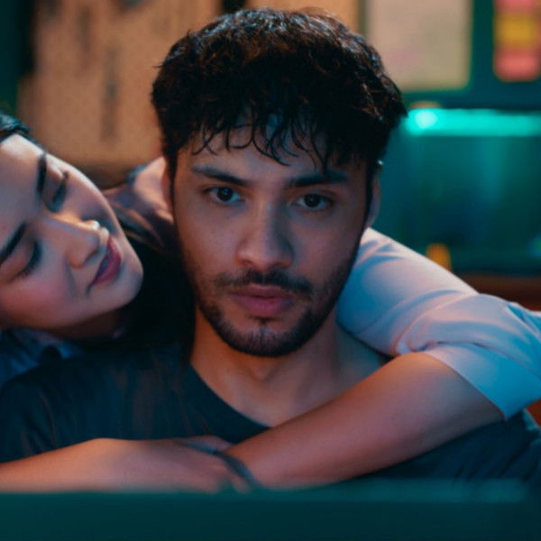 Cinta Tak Pernah Tepat Waktu