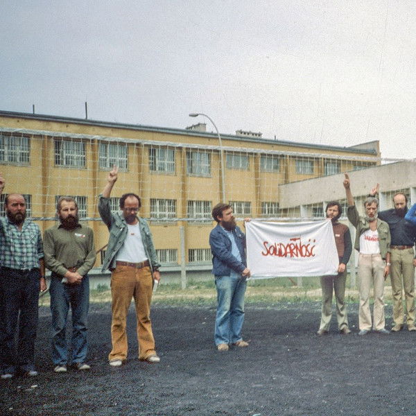 Solidarność: How Solidarity Changed Europe