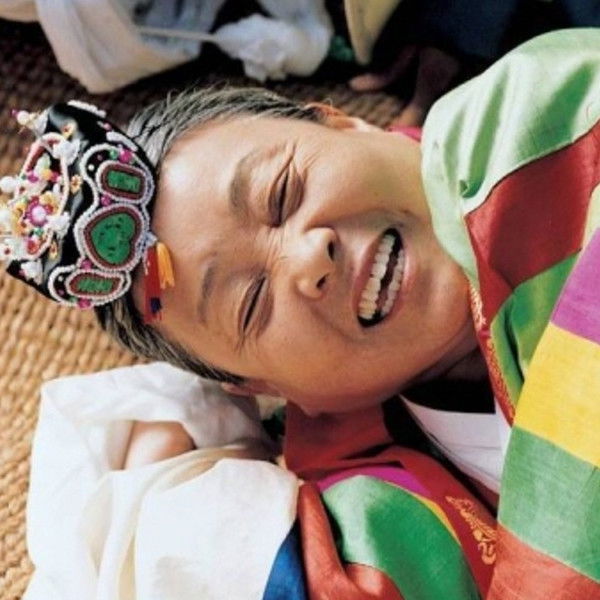 Ogu, A Hilarious Mourning