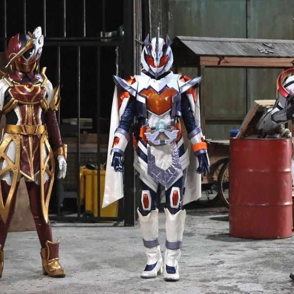 Kamen Rider Majade with Girls Remix